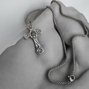 Sterling Silver Celtic Cross Necklace – 18” Chain